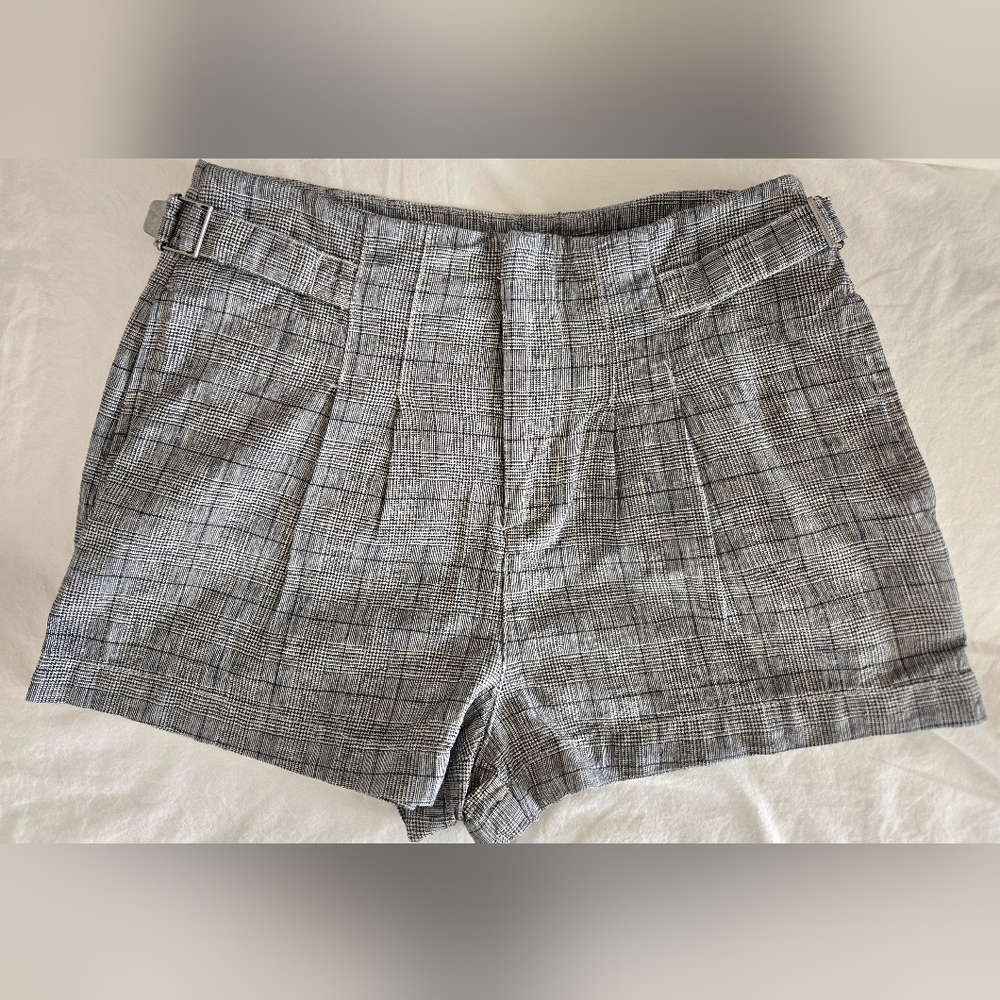 Forever 21 shorts sz small blue and white
